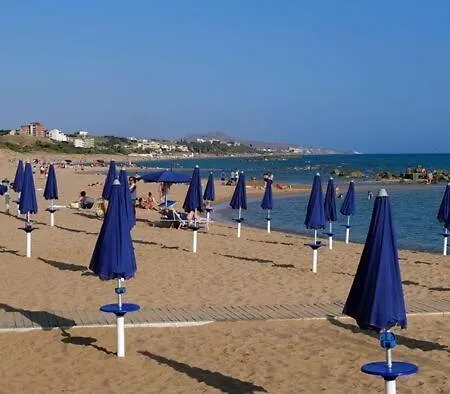 A Cantunera Littlehouse *